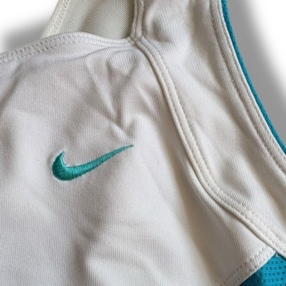 Nike Dri-Fit White and Teal Tennis Top with Spandex and Built in Bra size M - Picture 4 of 6